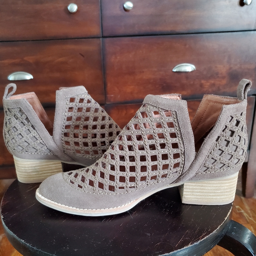 Jeffrey Campbell Taggart cutout booties
